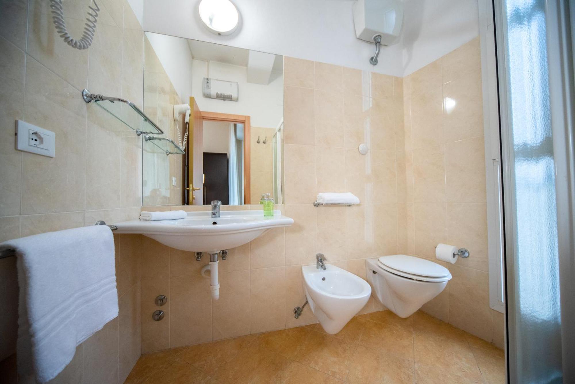 Union Park Hotel - Sul Mare Con Piscina Riscaldata -Idromassaggio -Spiaggia - Parcheggio 3*
